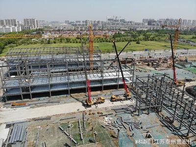 泰州市:加緊施工,首個(gè)裝配式鋼結(jié)構(gòu)學(xué)?？蚣芤堰^(guò)半